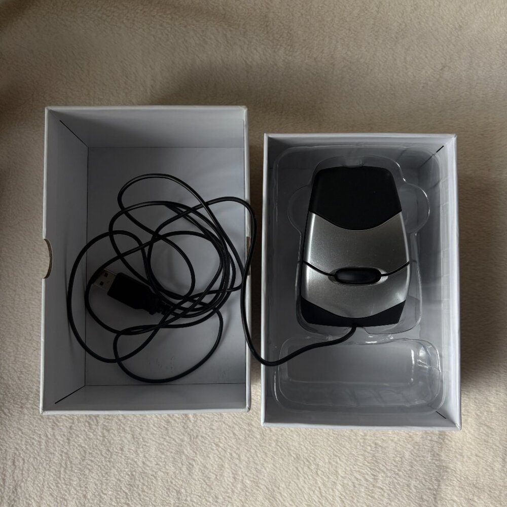 Ergonomic Vertical Mouse for Left and Right Hand, Kinesis DXT Wired - Picture 3 of 8